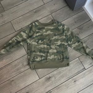 Old navy camo crew neck